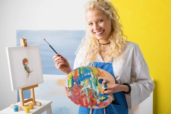 Empowering Creativity: 5 Reasons Executive Women Should Embrace Art Coaching Techniques